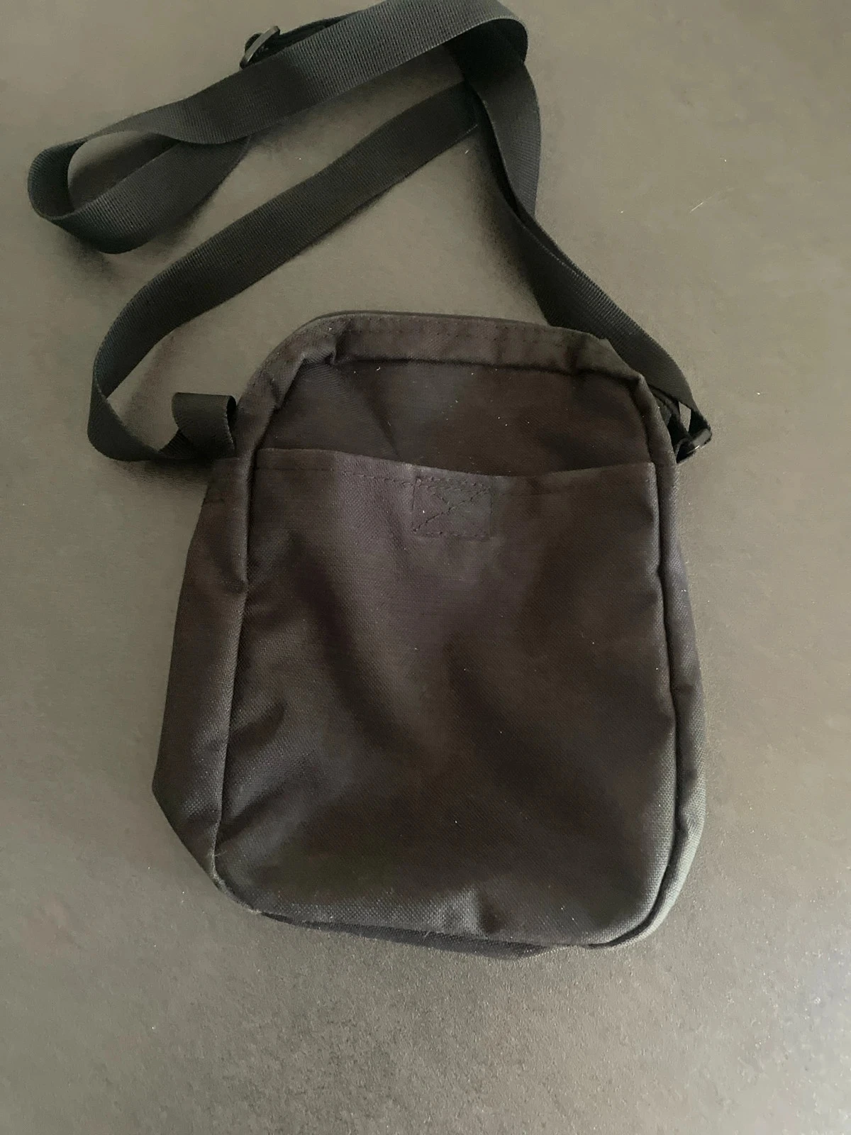 Nike shoulder bag for women and men – photo 3